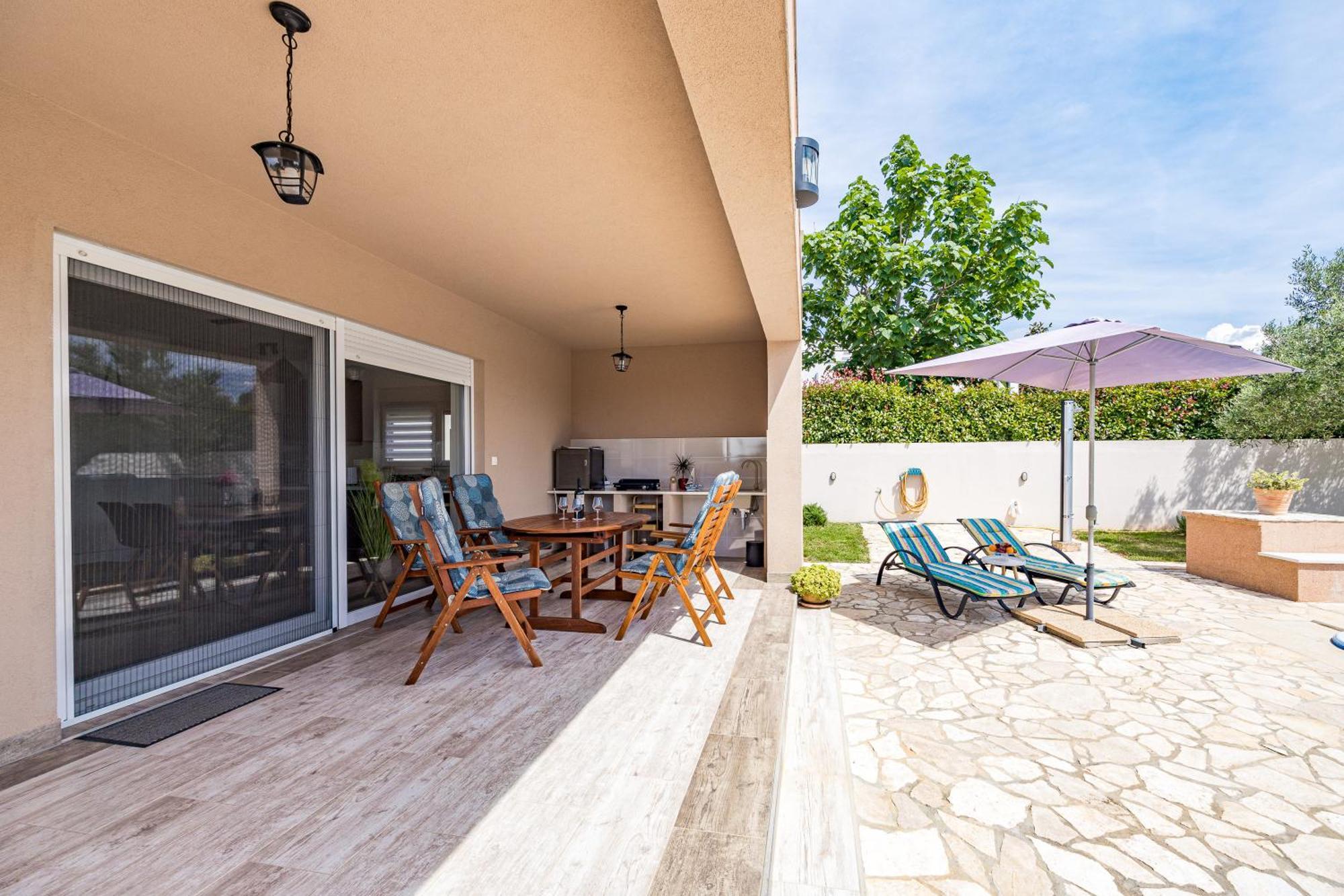 Villa Sunny Olive Peroj Exterior foto
